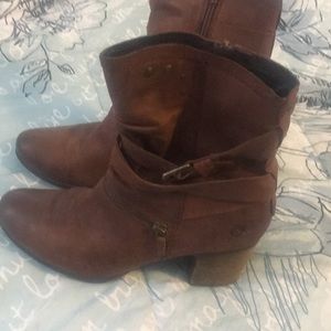 Women’s boots